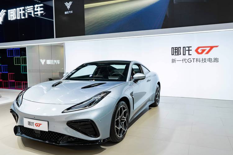 深圳福田区凯浪乐企业管理咨询哪吒汽车在智能汽车领域的表现，领途汽车在新能源汽车市场中的影响力